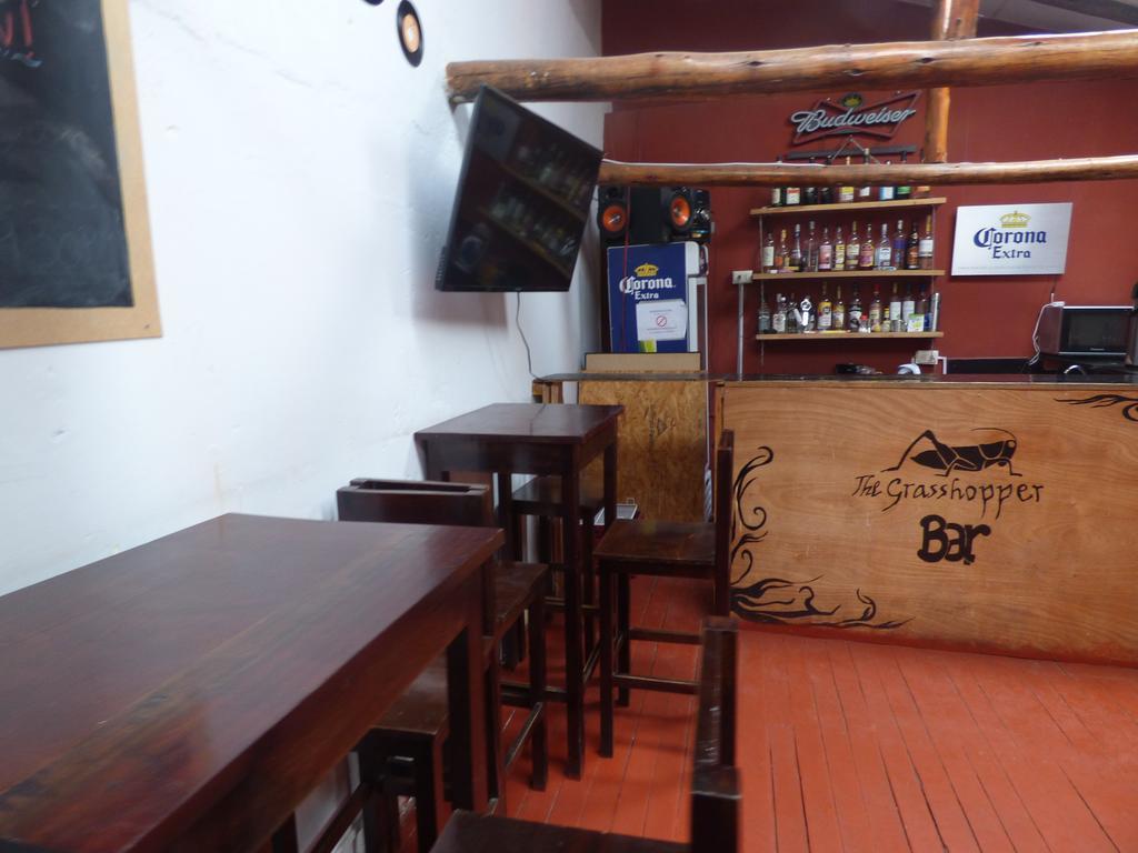 The Grasshopper Hostel Cuzco Exterior foto